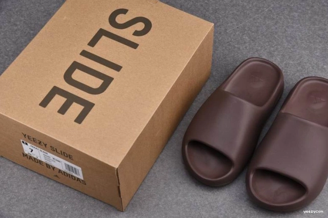 G55495 Adidas Yeezy Soot Slide 1029